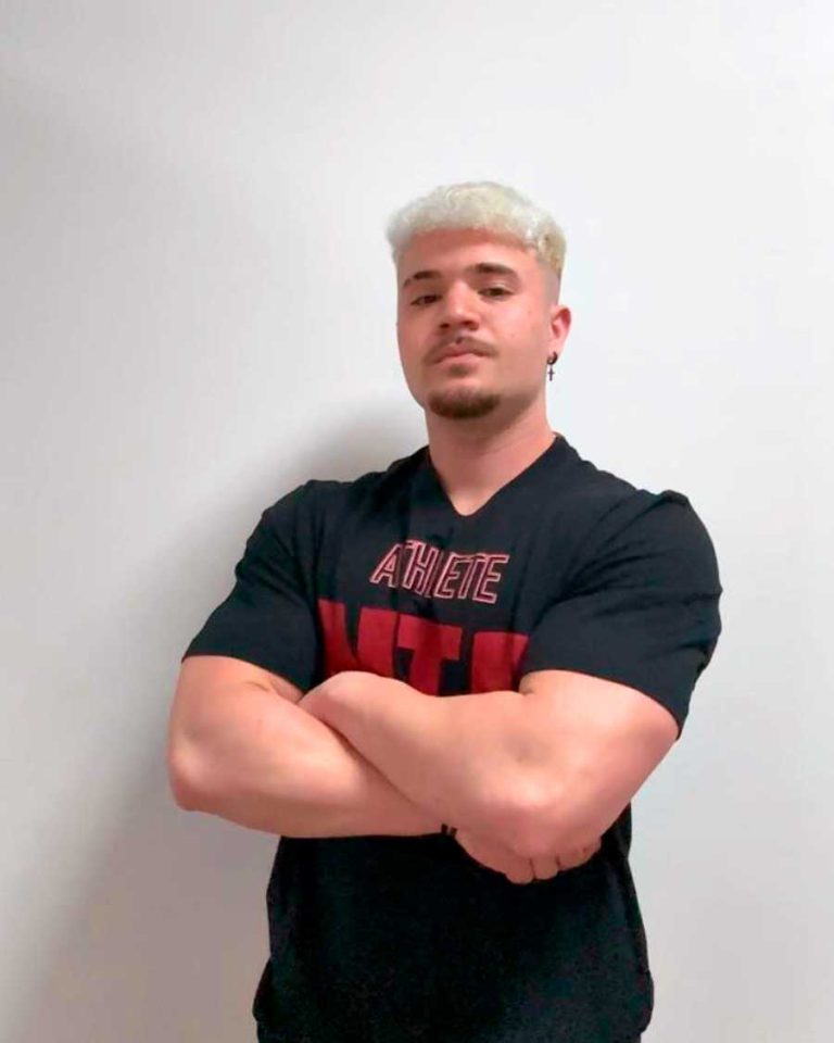 Iker, miembro del equipo de entrenamiento